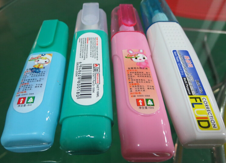 Makinë për etiketimin e qeseve plastike gjysmë automatike për sipërfaqe të sheshtë