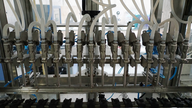 makineri mbushëse graviteti.jpg