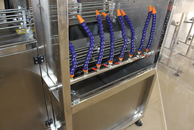 Makinë larëse kavanozësh (2).JPG