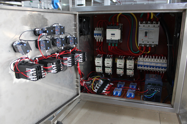 Tuneli i tharjes (3).JPG