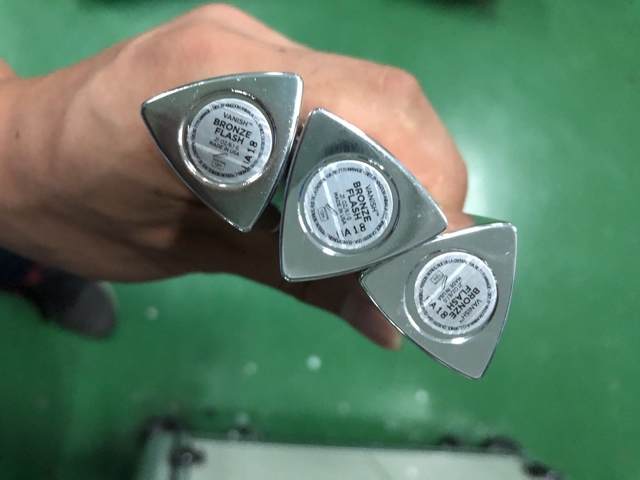 NO3 mostrat e etiketimit të buzëkuqit.jpg