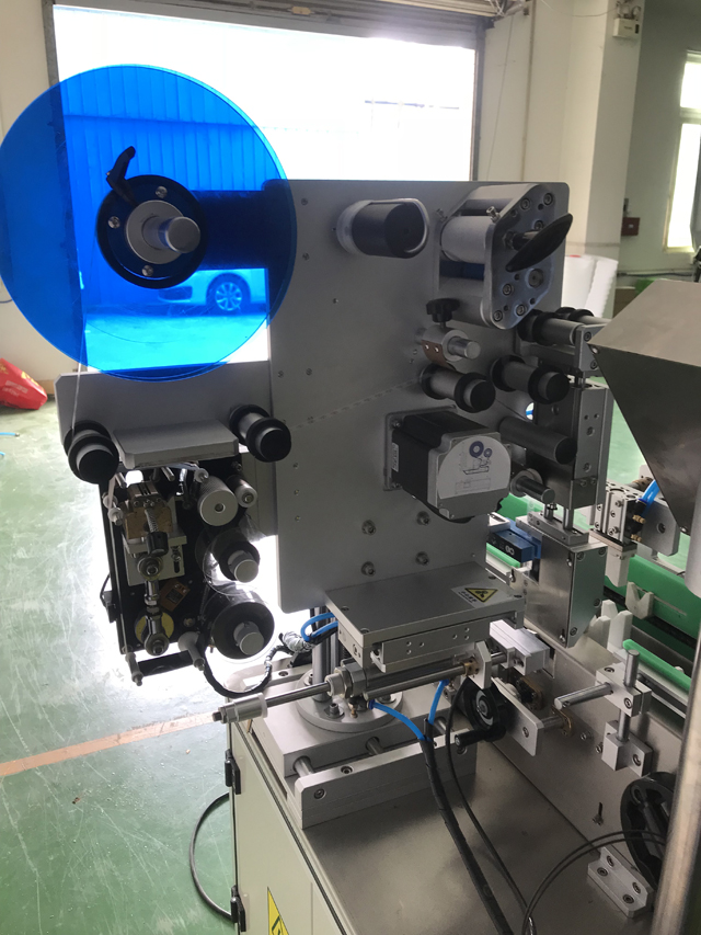 makinë etiketimi me printer.jpg