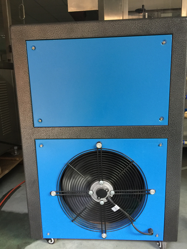 auxilliary equipment for filling sealing machines chiller per mbushje tubash vulosje machineryu.jpg