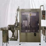 Makinë automatike për mbulim me vakum të kavanozëve të qelqit me detektor metali