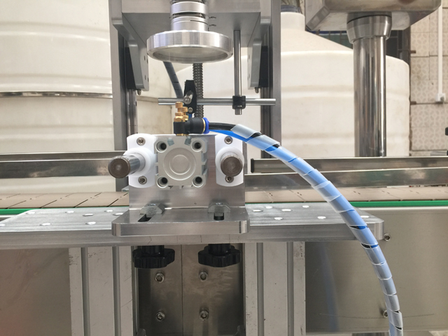 kokë kapëse për kavanoza.jpg