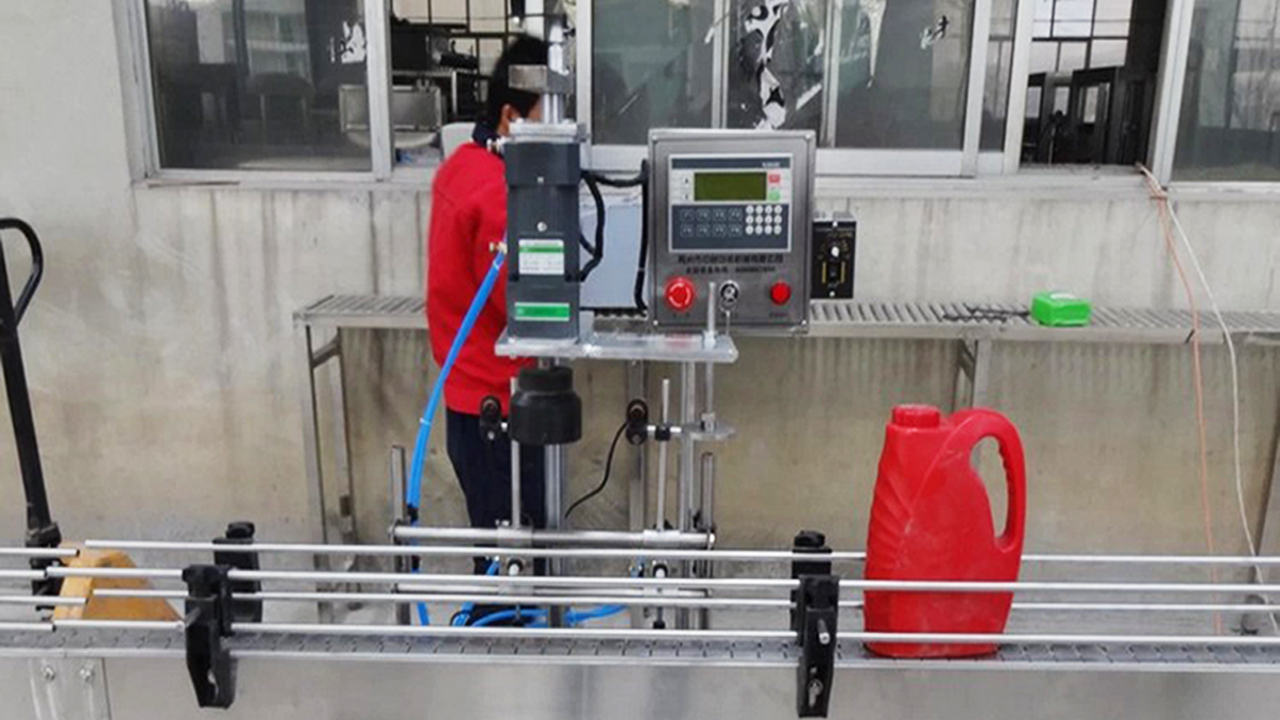 pajisja me kapak.jpg