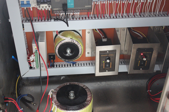 makine e brendshme elektronike.jpg