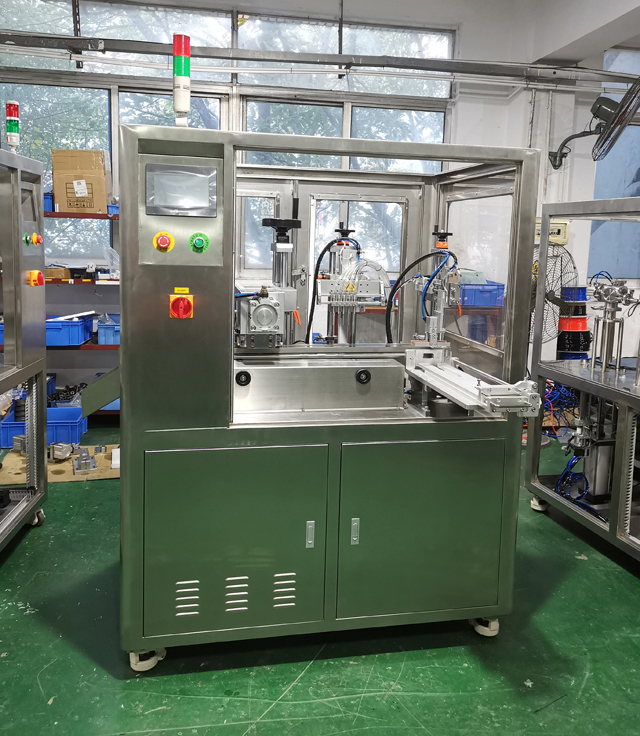 makinë në rezervuarin e magazinimit.jpg