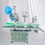 Makinë për etiketimin e afisheve me mbështjellje të këndit të kutisë së vogël të kartonit linear