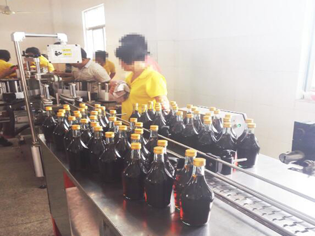 Makineri qe punon ne fabrike.jpg