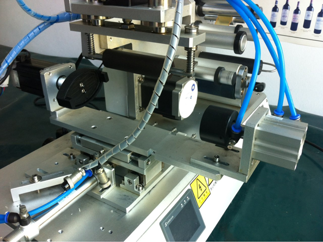 makina etiketimi kokë etiketimi .jpg