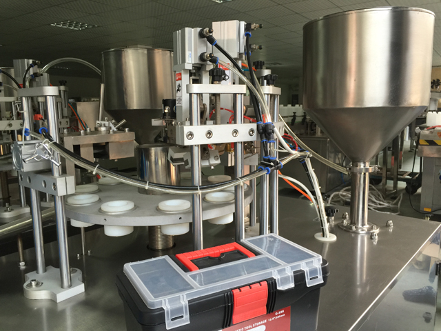 tuba mbushës mbyllës me radhë.jpg