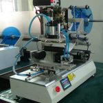 Makinë për etiketim të rrotullimit të shisheve të rrumbullakëta pneumatike të sheshta me kodues