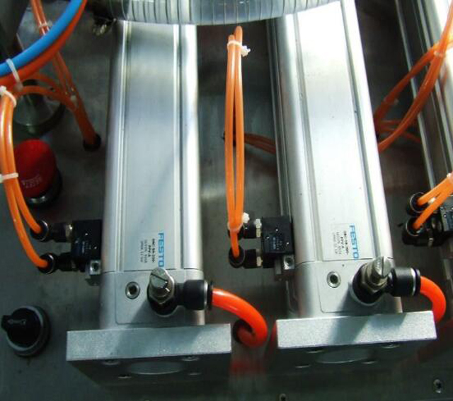 mbyll fotot per mbushjen e makinerive.jpg