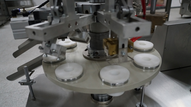 Sealer sealer tub gjysmë automatike line.jpg