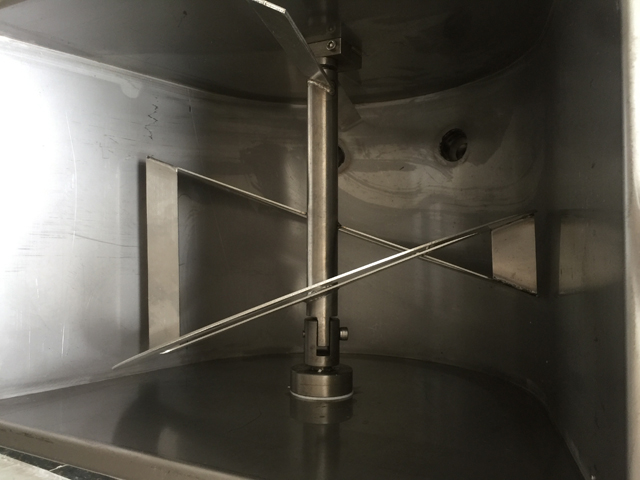 air guage for filling machines connected with air compressor matës ajri për volum të saktë mbushjeje.jpg