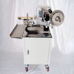 Aplikues gjysmë automatik i etiketës së flamurit për paketimin e ushqimit për kafshë shtëpiake me kockë qensh