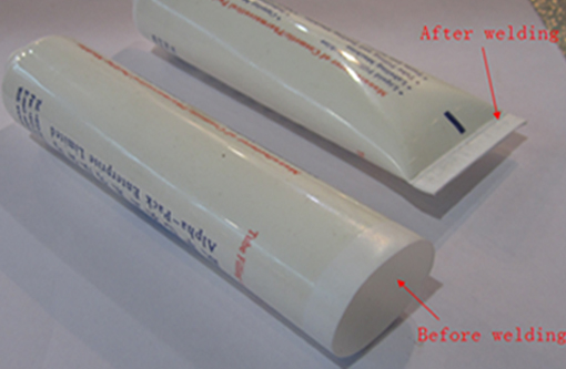 welding samples by ultrasonic tube sealer mostrat e saldimit nga vulosësi i tubit ultrasonik.jpg