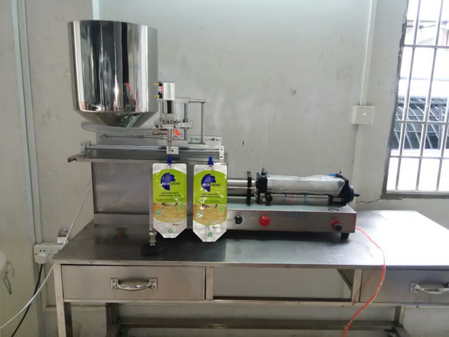 Makina mbushëse e qeseve me grykë (4).jpg