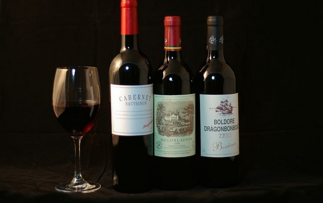 bottles glass for red wine shishe verë qelqi.jpg