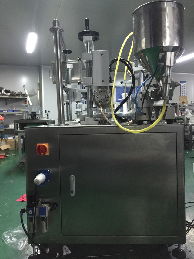 tubes filling ultrasonic sealing machine semi automatic ana e pasme e gypave makine mbyllese.jpg