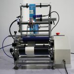 Makinë etiketimi me shiringa gjysmë automatike të shisheve të rrumbullakëta