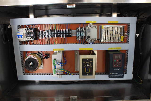 konfigurimi i makinës mbuluese mbushëse