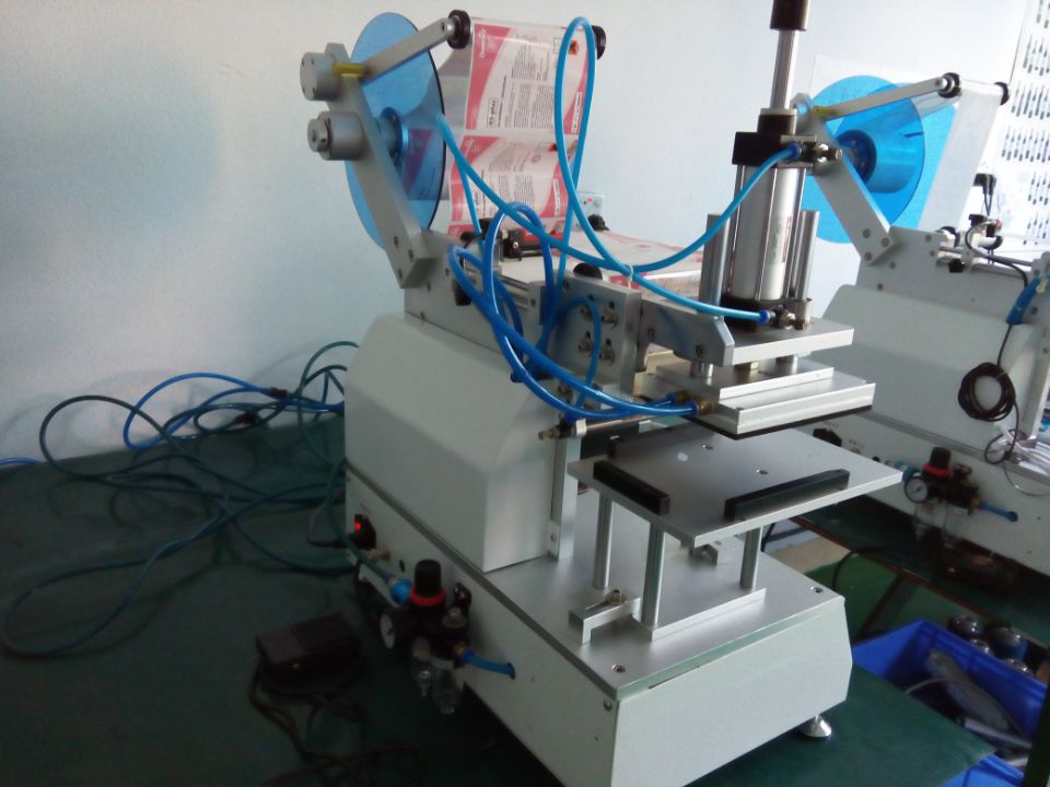 bags labeling machine customized shkrepje e pasme per makineri etiketimi qeseve.jpg