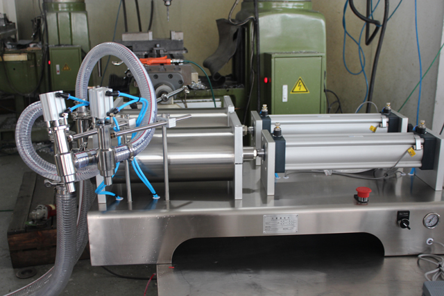 mbushës me dy koka.jpg